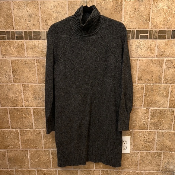 Moc Turtle Neck Sweater Dress Banana Republiclic M - Picture 1 of 3